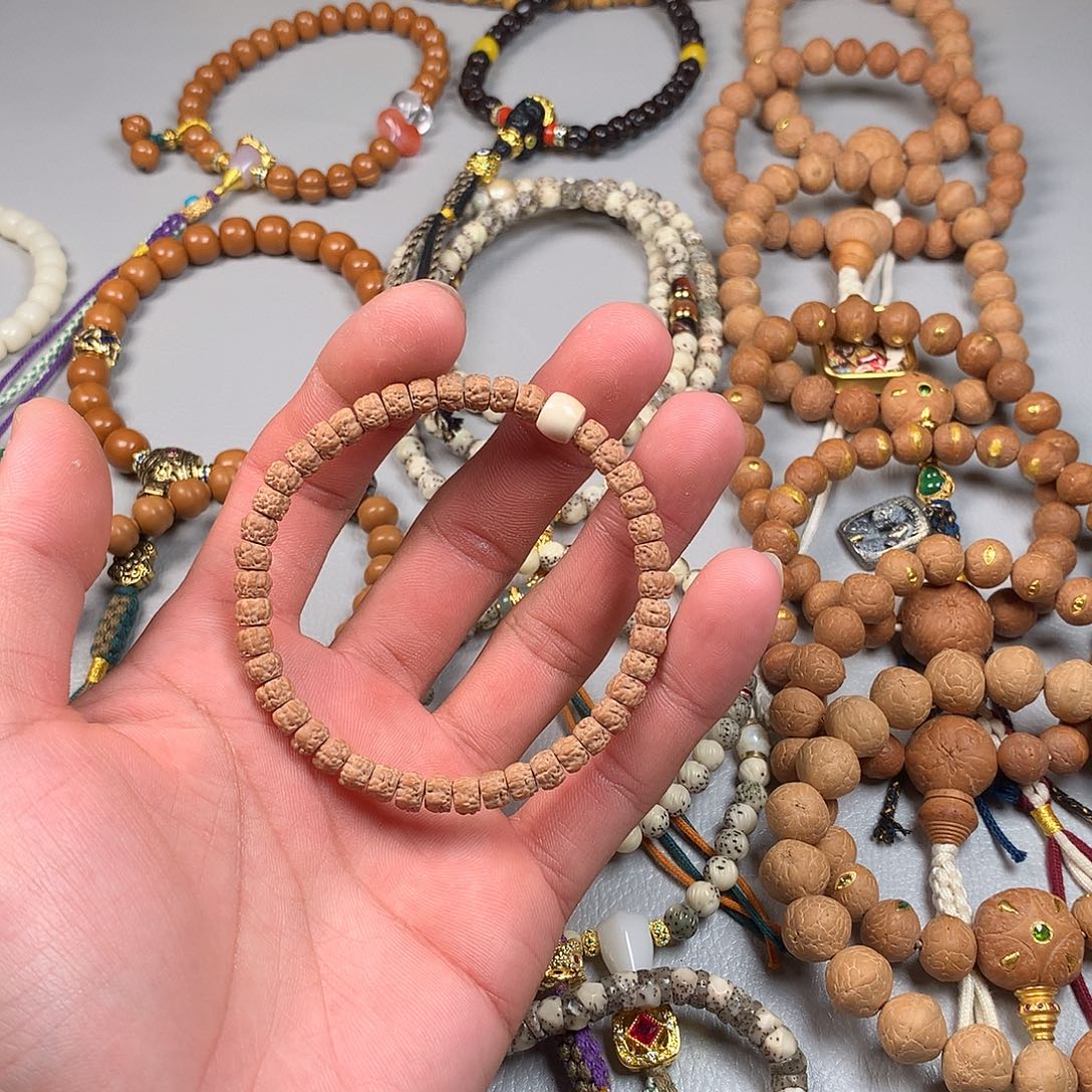 吊坠金刚菩提。。。。。。。。。。。。