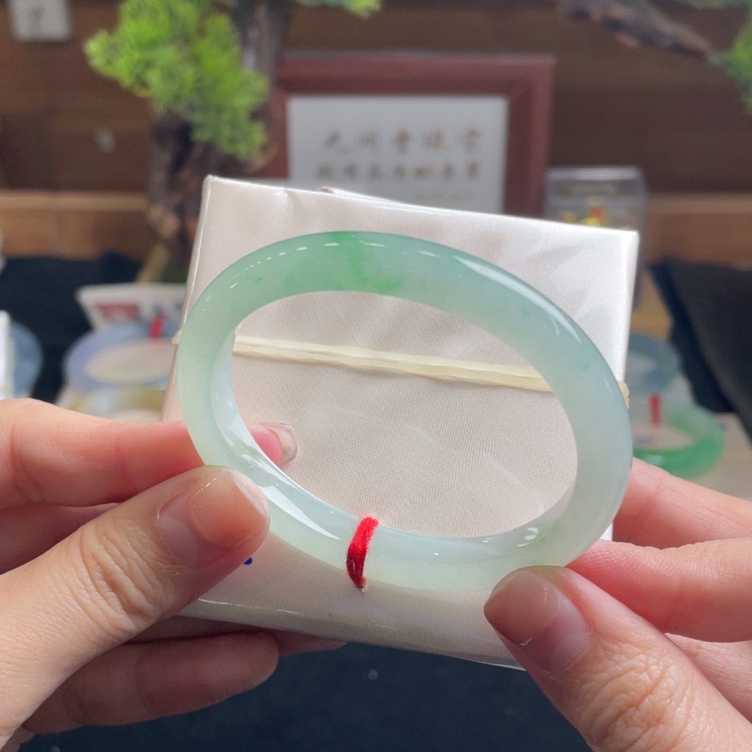 翡翠手镯未镶嵌53 贵妃