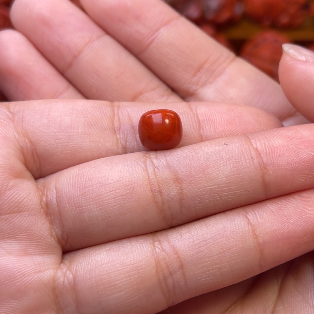 毛****南红玛瑙未镶嵌川料瓦西9➕尺寸老型珠