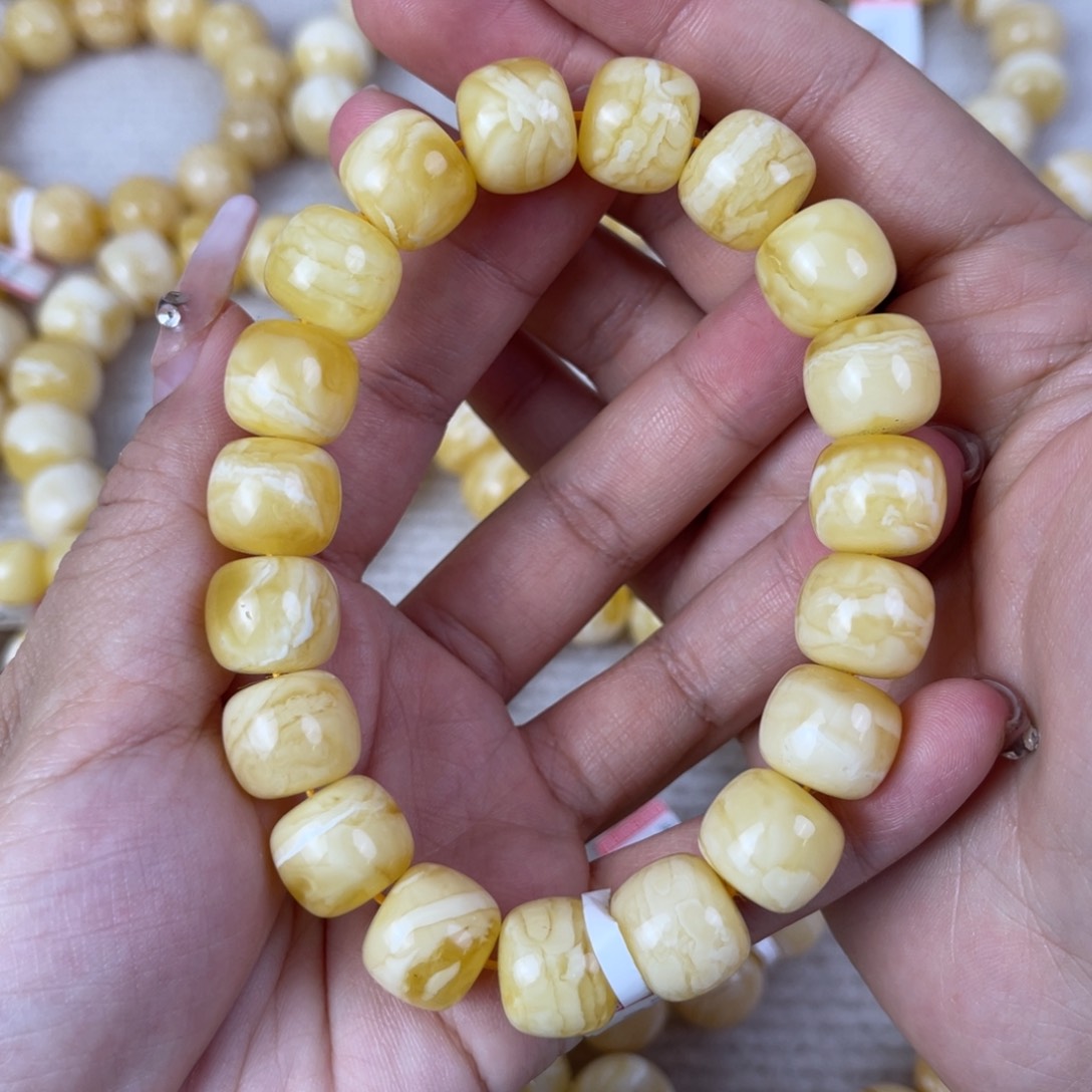 琥珀裸石未镶嵌尺寸13.6