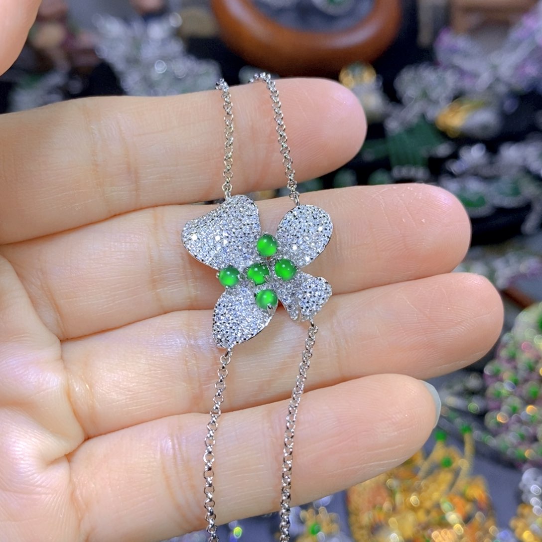 翡翠颈饰银S925镶嵌天然翡翠