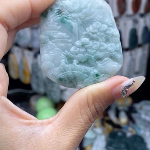 翡翠颈饰未镶嵌翡翠