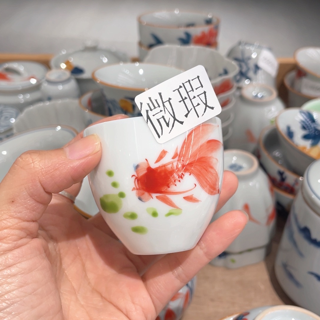 釉下手绘茶具微瑕