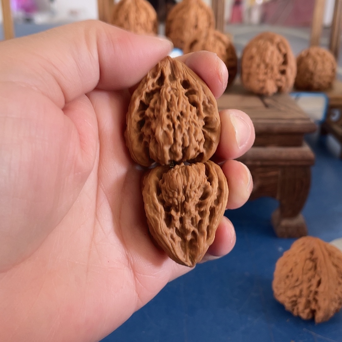 B***怪吊坠文玩核桃文玩核桃南疆石