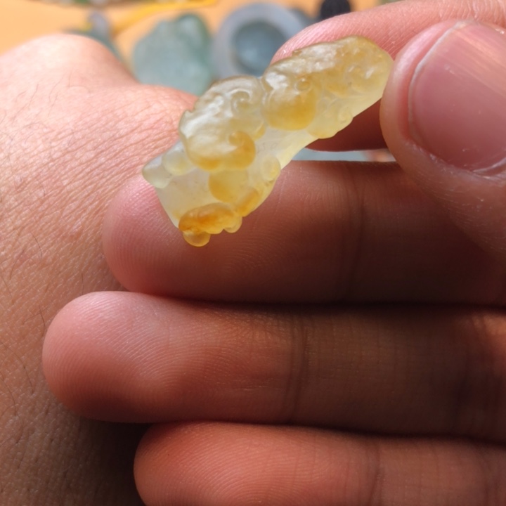 定制翡翠未镶嵌挂件