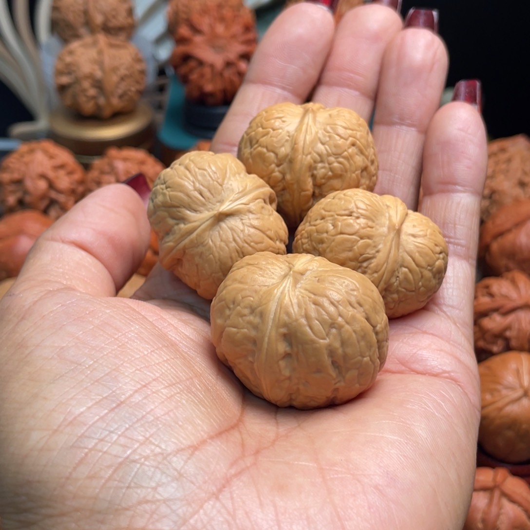 把件文玩核桃博****。手捻