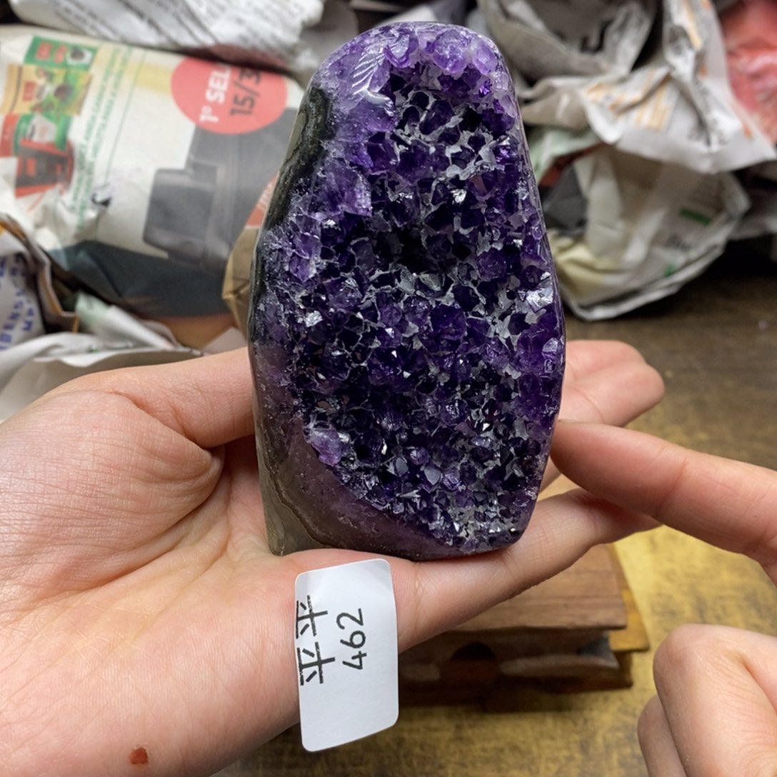 紫晶乌拉圭未镶嵌