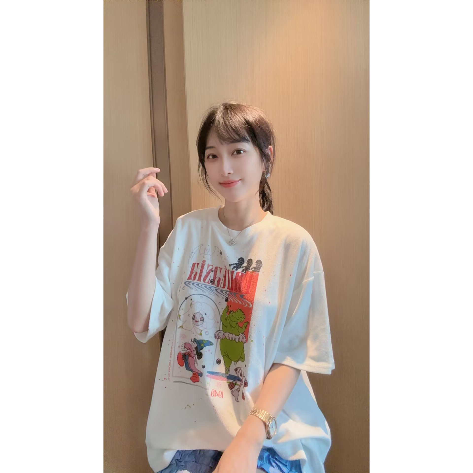 【张静芝】韩国新品~经典卡通鳄鱼减龄印花洋气白色短袖T恤