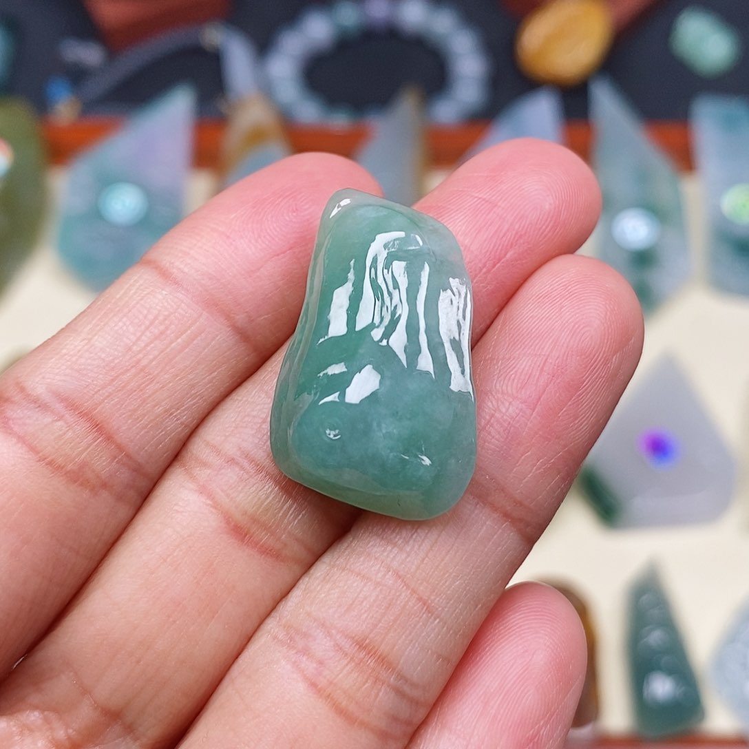 颈饰未镶嵌翡翠翡翠