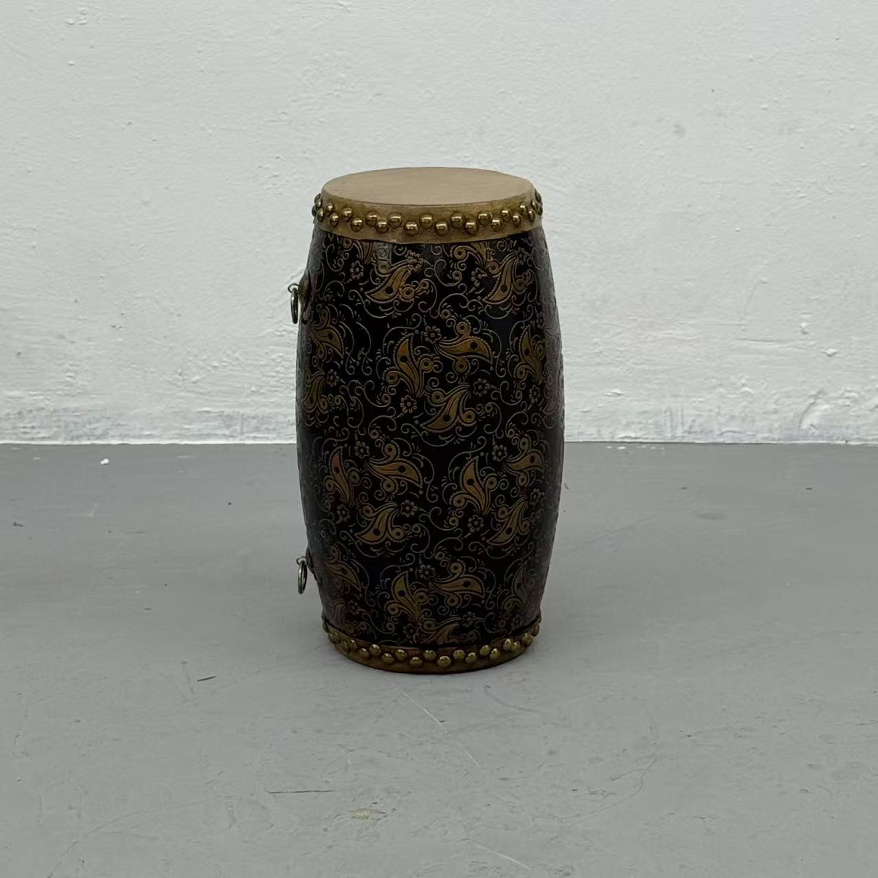 手工彩绘牛皮腰鼓