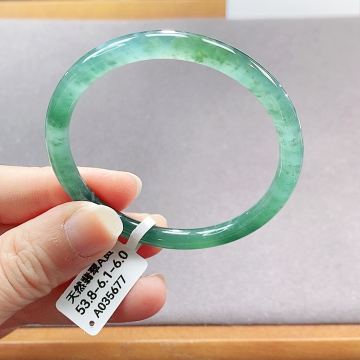 【闪购商品】翡翠手镯（圆镯）未镶嵌