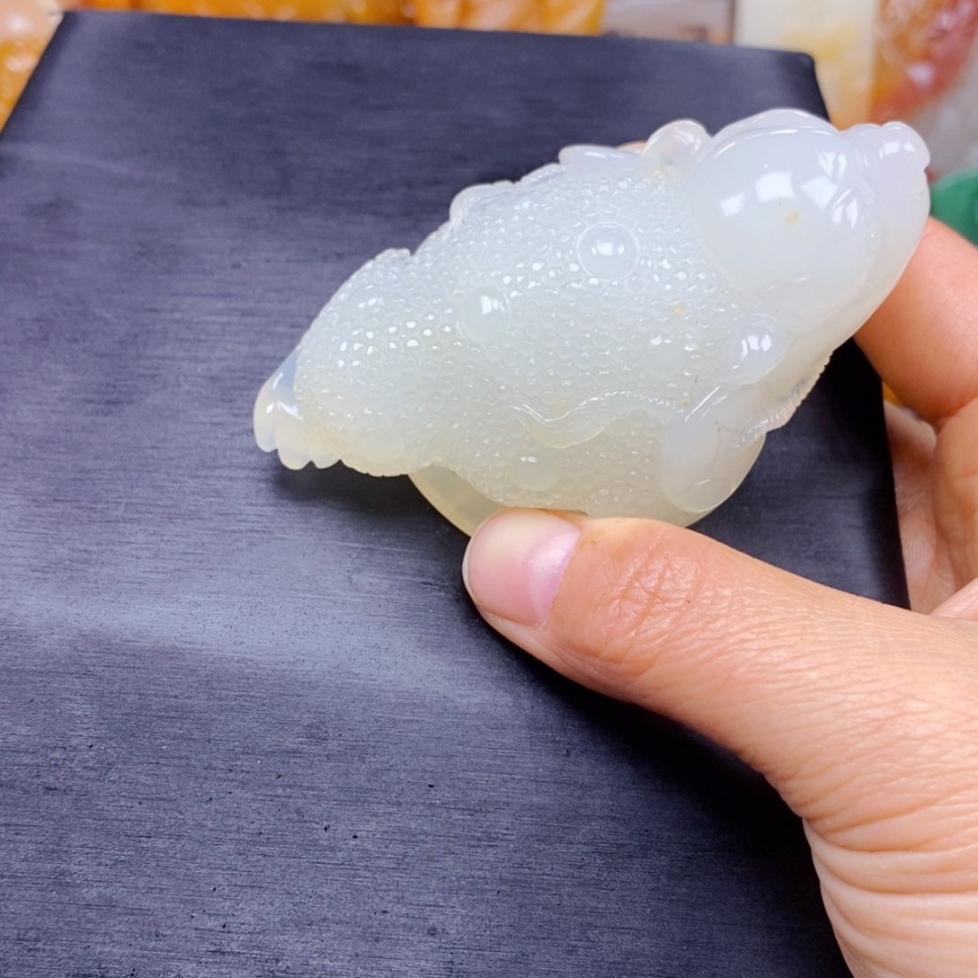 石英质玉（黄龙玉）颈饰未镶嵌