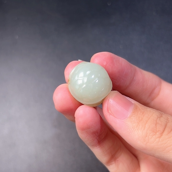 和田玉挂件未镶嵌战*红