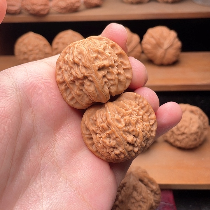 吊坠文玩核桃马***。38毕业球白