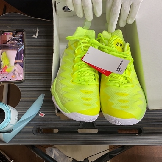 89号李宁羽毛球鞋40.250底微脏