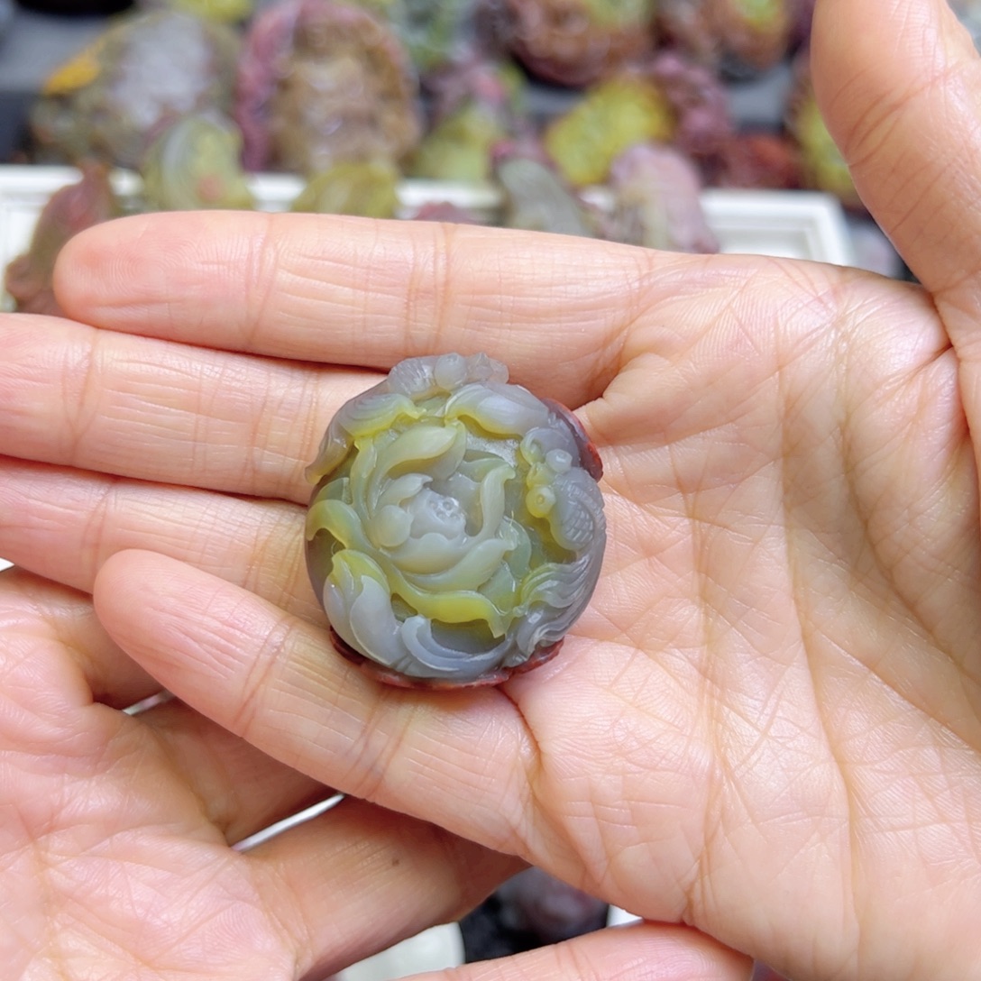 月***月玛瑙/玉髓未镶嵌吊坠