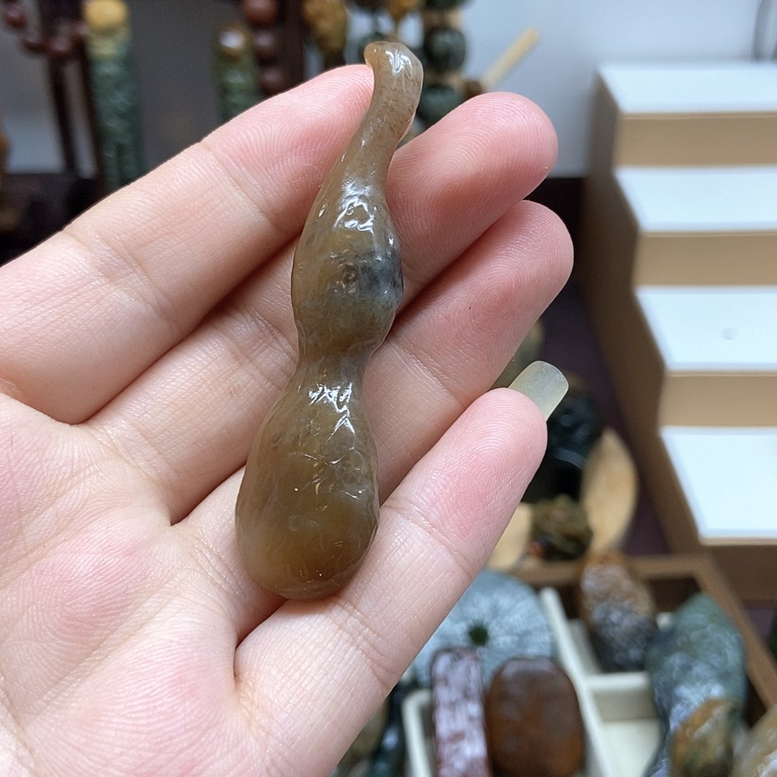 岫岩河磨玉（透闪石质玉）把件未镶嵌