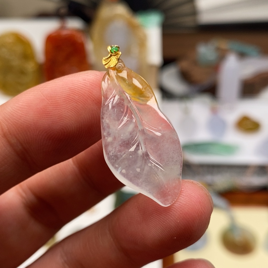 翡翠颈饰18K金镶嵌缅甸天然翡翠金镶冰叶子