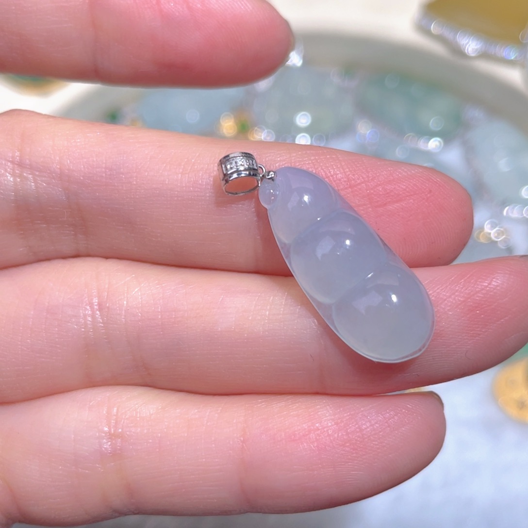 翡翠颈饰18K金镶嵌翡翠