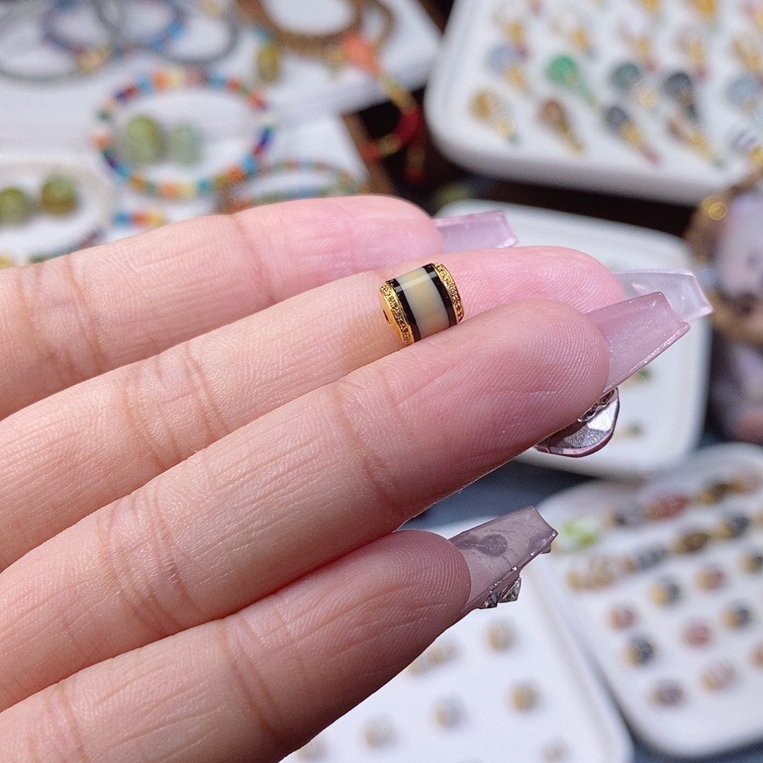 玛瑙/玉髓18K金镶嵌颈饰6.6x7.1