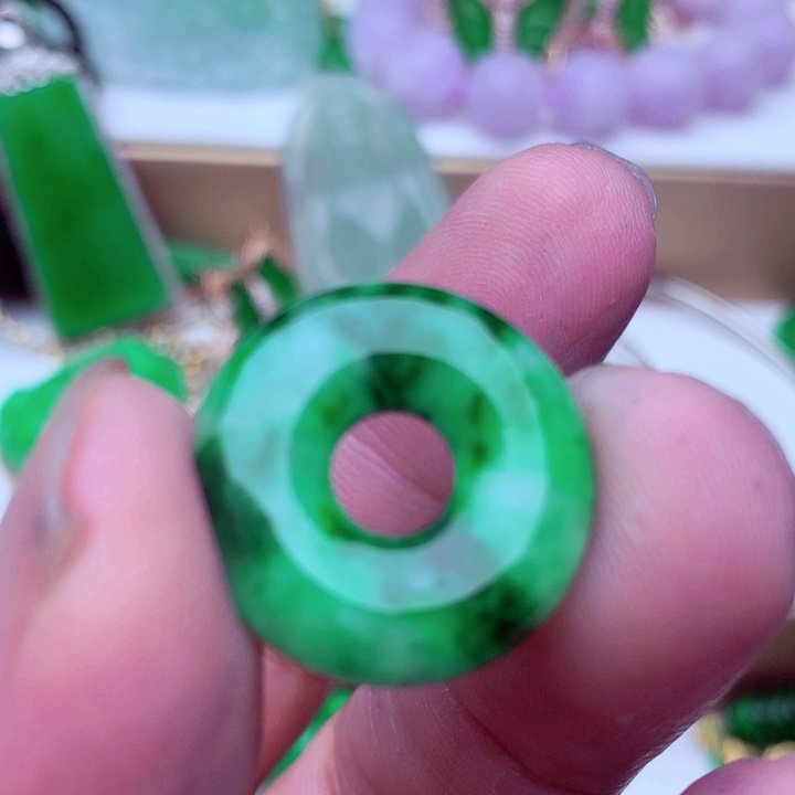 翡翠未镶嵌吊坠(不含链)