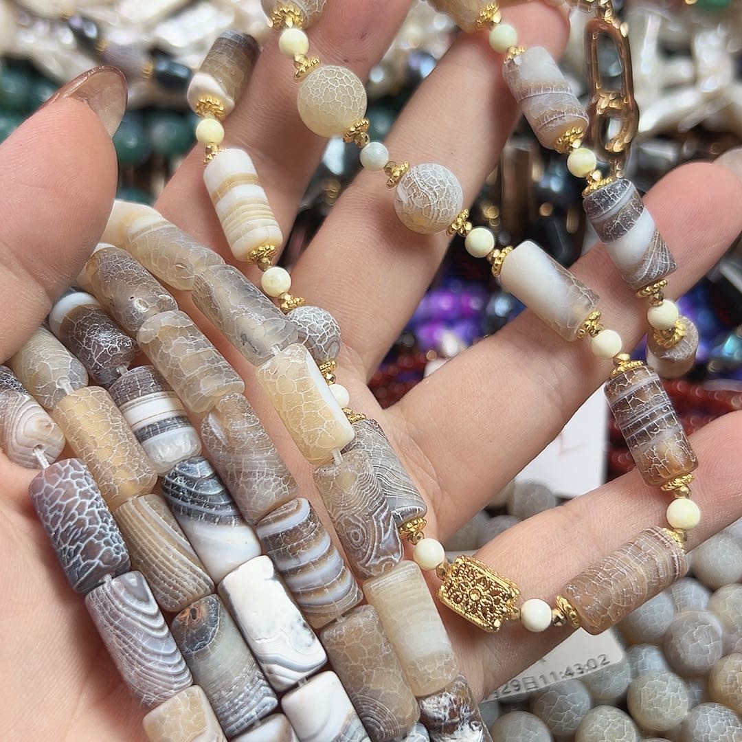 玛瑙/玉髓合金珠宝半成品A290。药霜玛瑙一条8.15mm