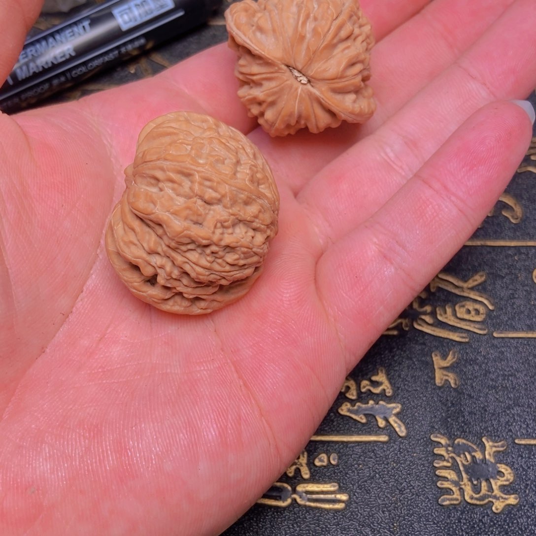 文玩核桃把件张*浩磨盘