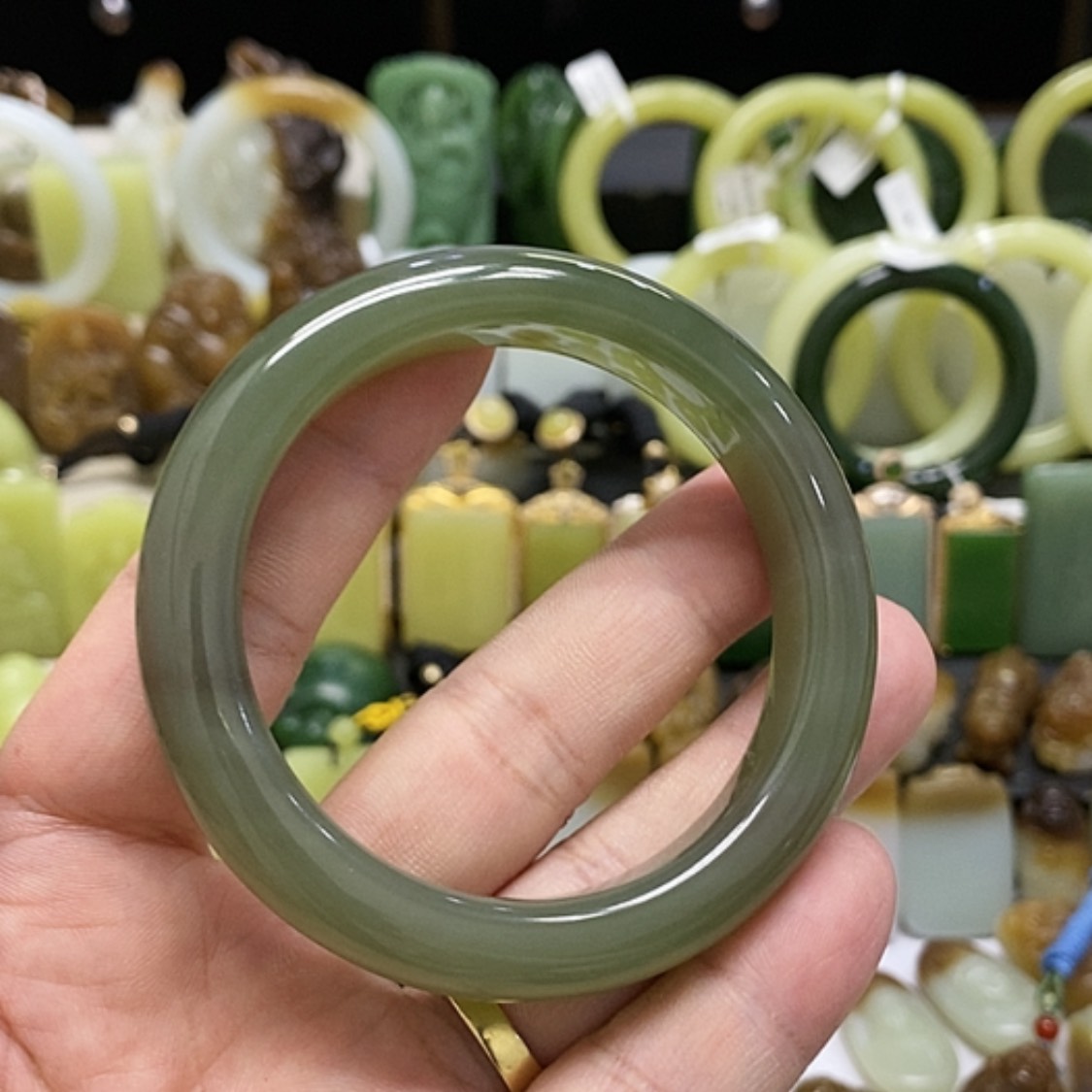 【闪购商品】颈饰未镶嵌和田玉