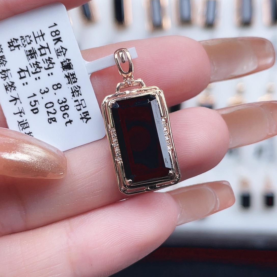 碧玺吊坠(不含链)18K金镶嵌