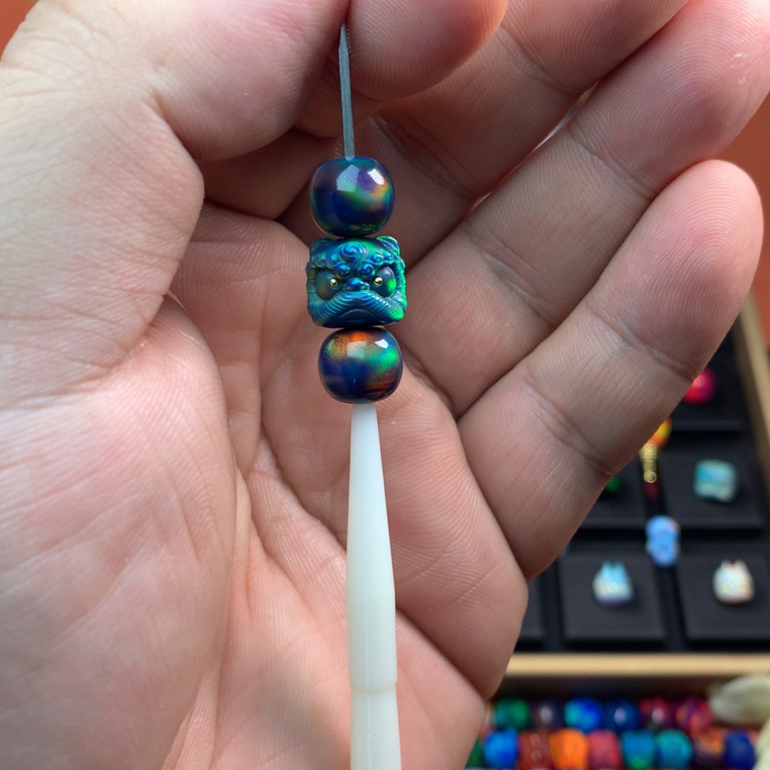 嘿***嘿猫112601人工欧泊大狮子➕老型