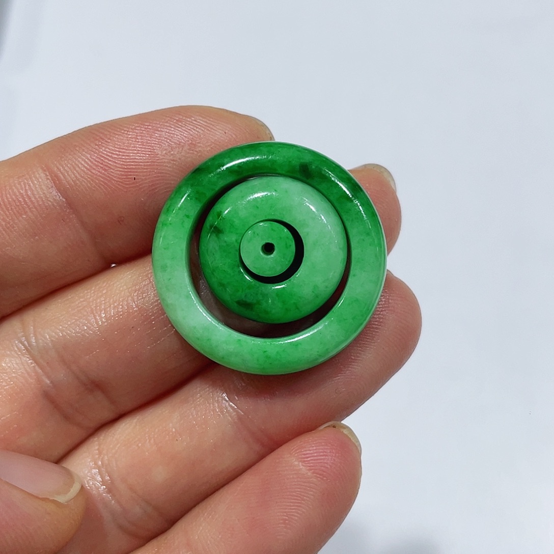 未镶嵌定制翡翠翡翠吊坠