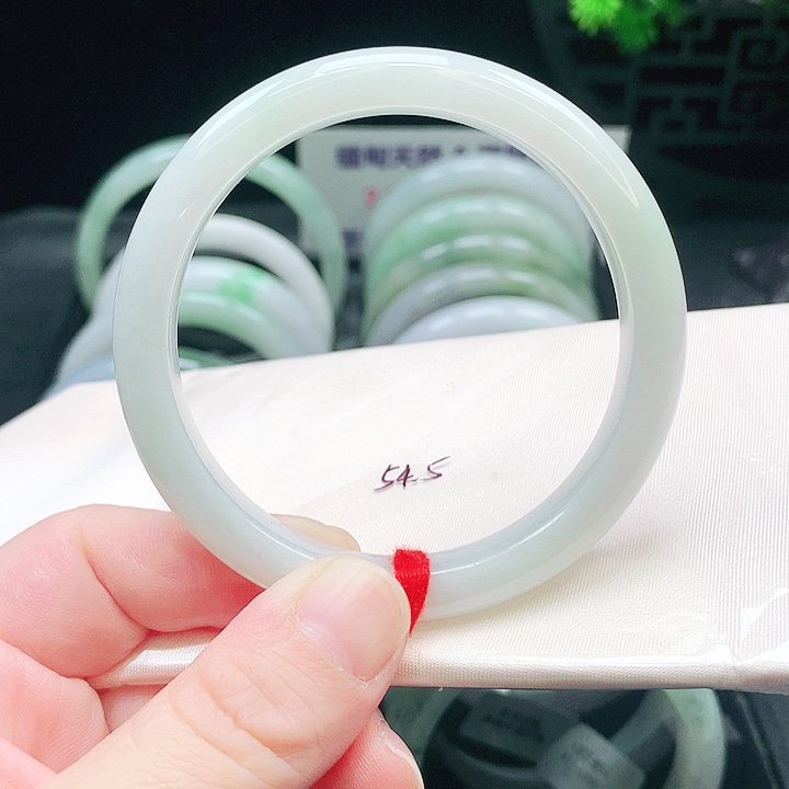 翡翠未镶嵌手镯0373