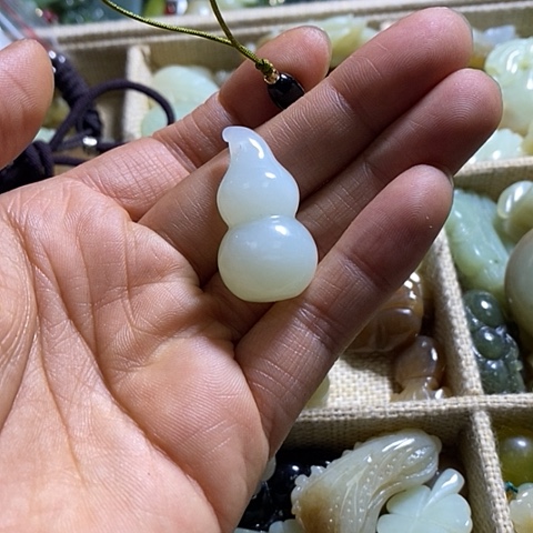 岫玉手机挂件未镶嵌