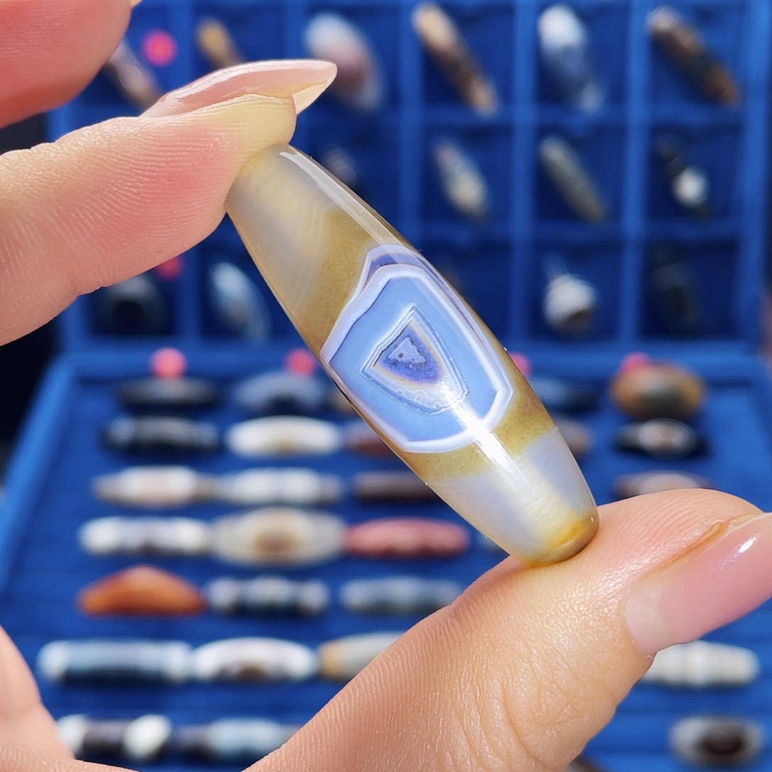 玛瑙/玉髓未镶嵌珠宝半成品