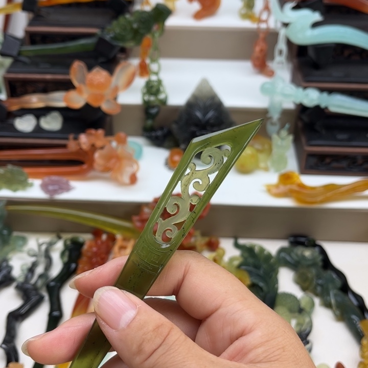 蛇纹石玉未镶嵌岫玉发簪