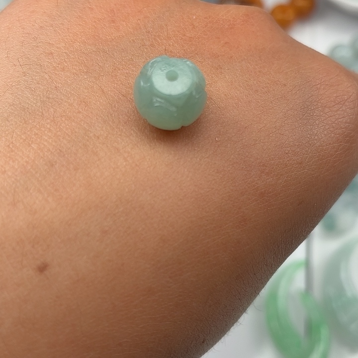 翡翠未镶嵌颈饰纯天然