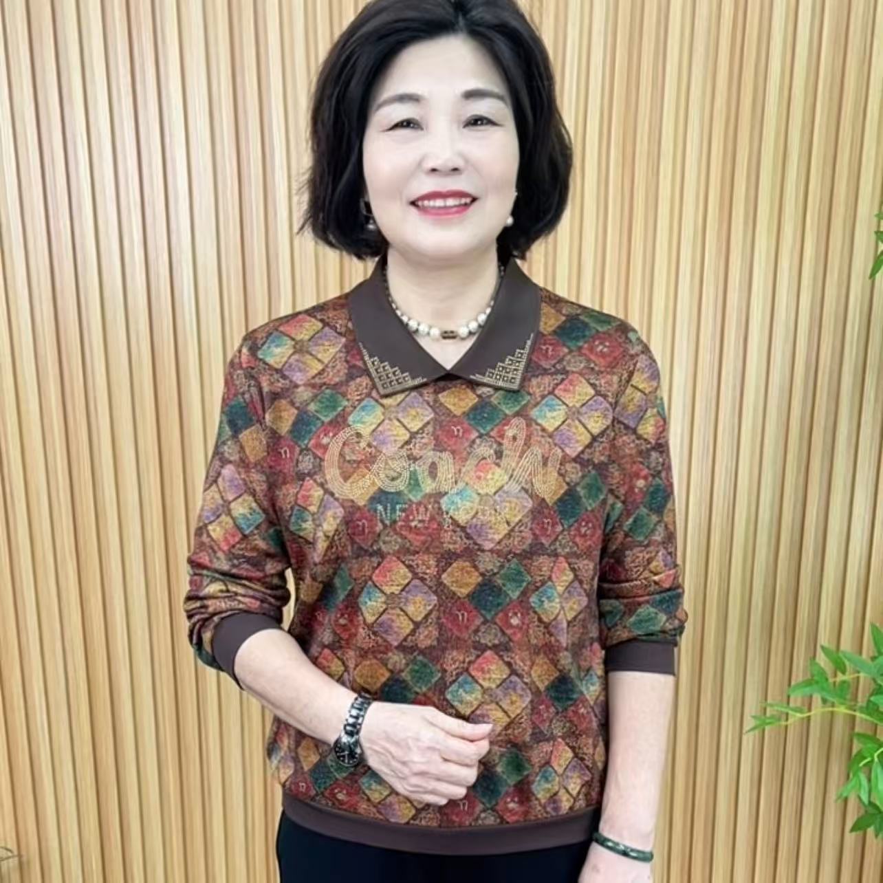 碎花厚款常规时尚烫钻中老年女装网红洋气宽松英伦风V2622