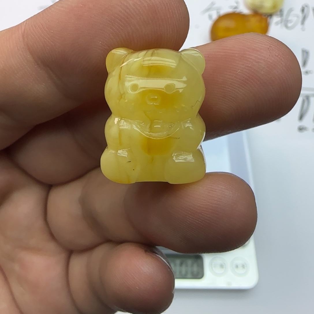 琥珀未镶嵌裸石3.73克微瑕