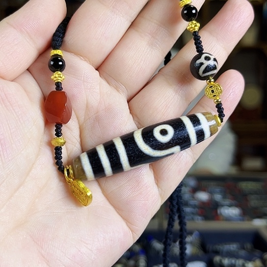 玛瑙/玉髓颈饰合金