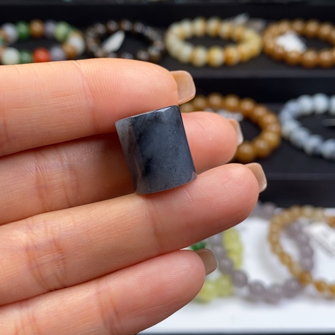 和田玉未镶嵌手串