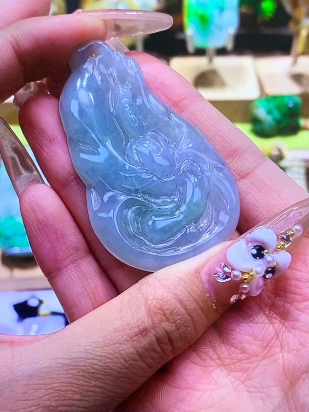 翡翠挂件一物一证毛货抛光