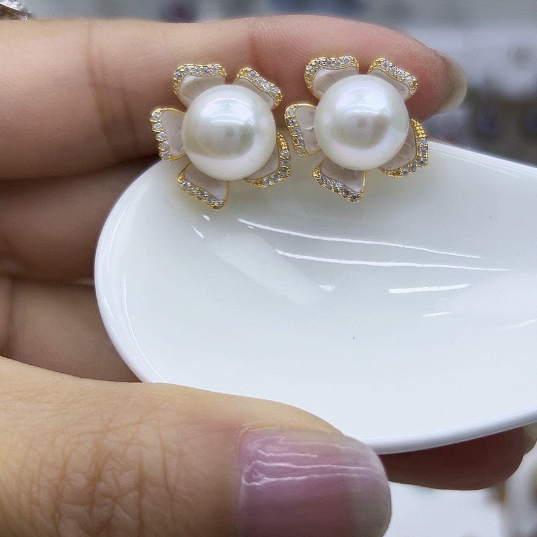 银S925镶嵌耳饰淡水珍珠