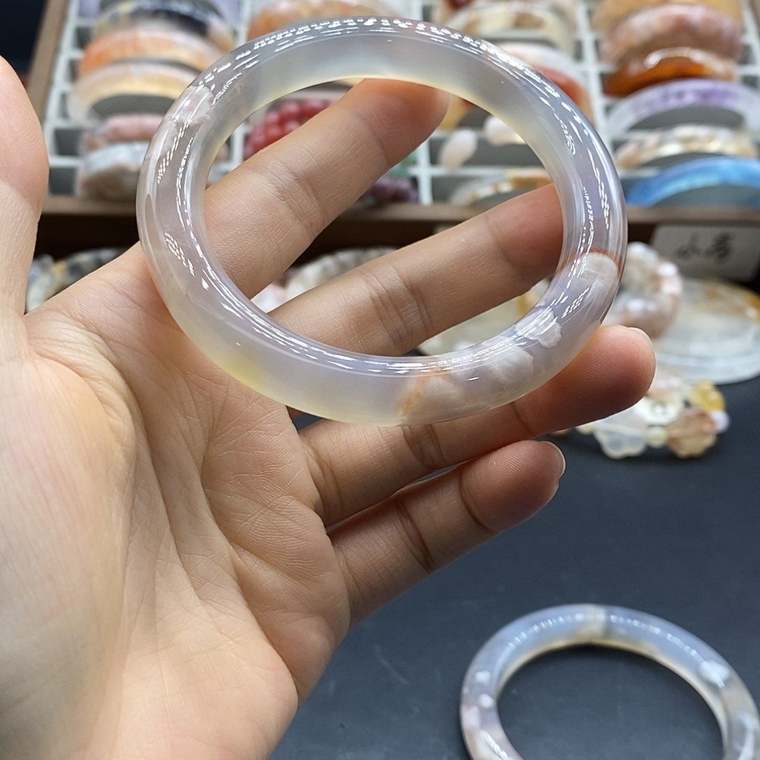 玛瑙/玉髓戒指未镶嵌是**啊