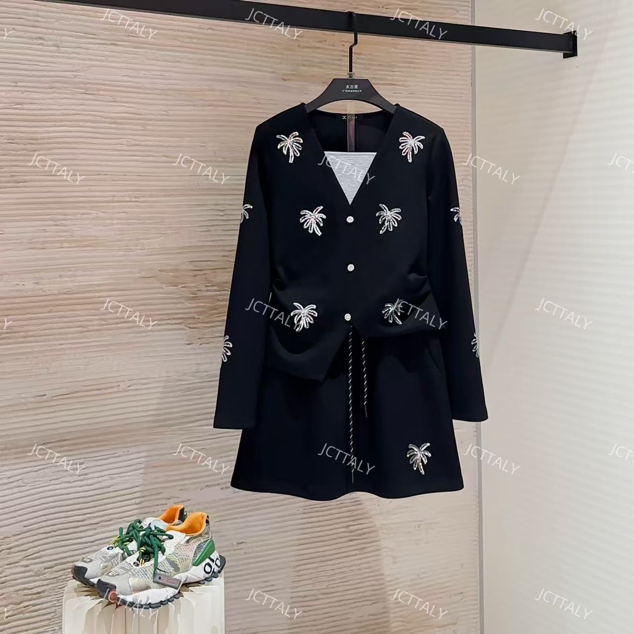 【宠粉价】时尚女装黑色重工设计师春季轻奢国风套装TZ-549