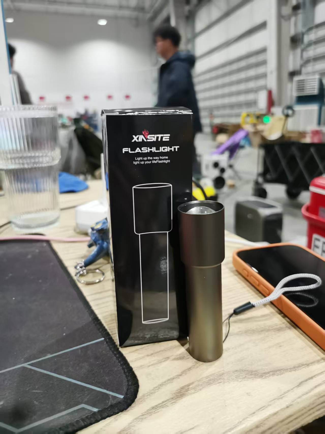 强光超亮可充电续航便携式手电筒适用户外露营日常携带照明灯