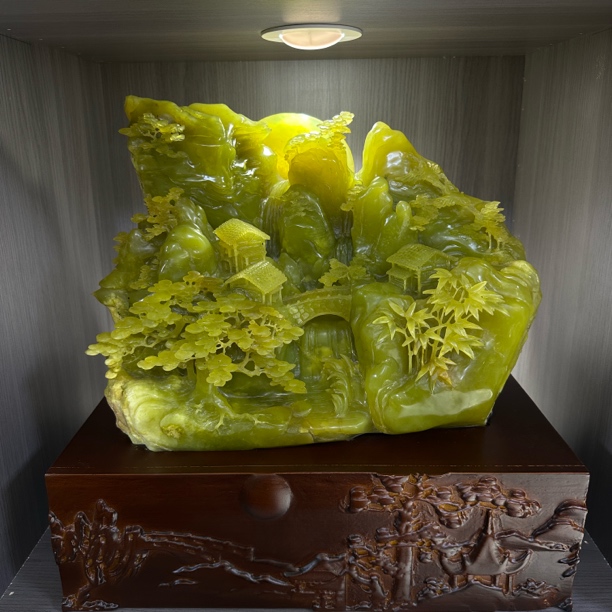 岫玉山水玉雕摆件 手工雕刻（长40高40加底座尺寸。有问题联系客服）