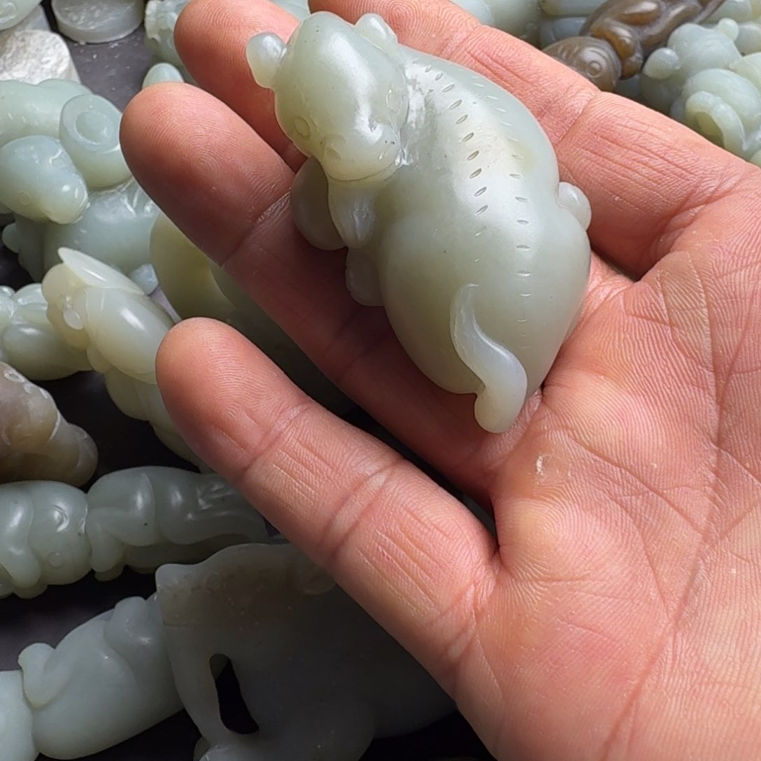 和田玉颈饰未镶嵌