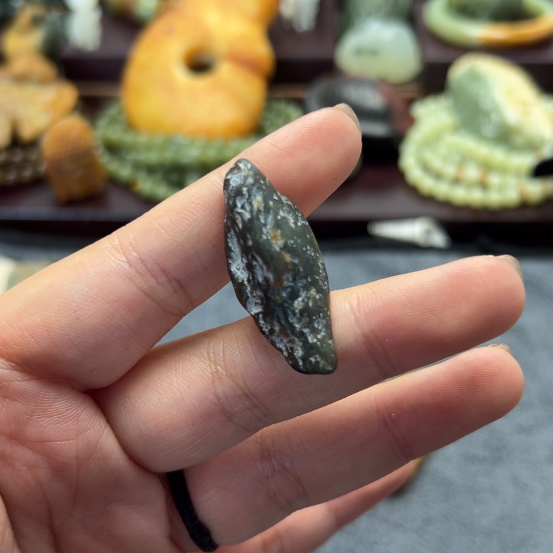 和田玉未镶嵌珠宝奇石