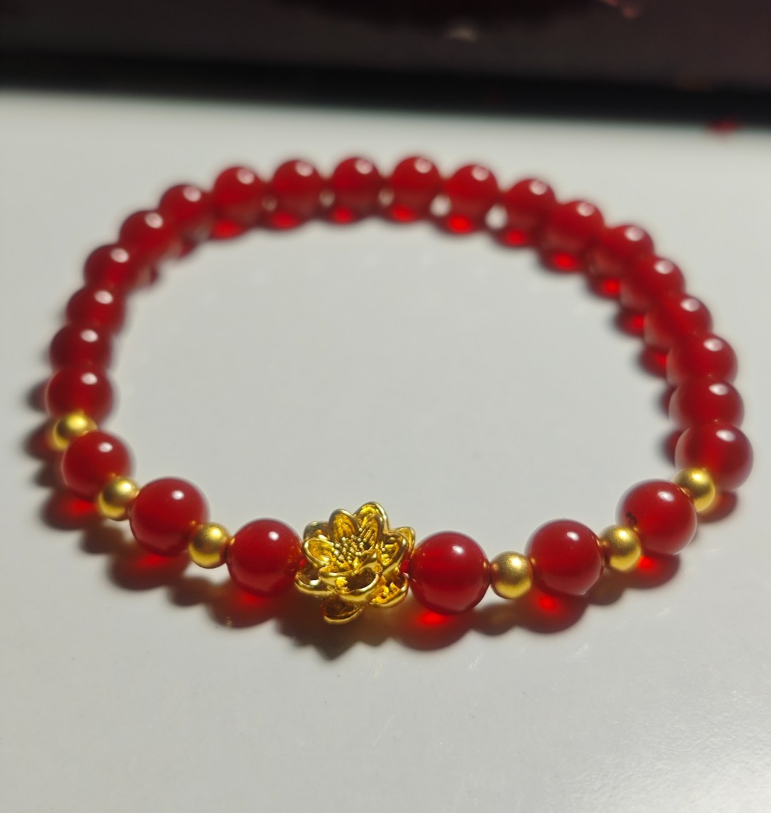 B(010）足金莲花+3.5mm金珠6颗（赠卡六红玛 瑙/玉 髓手串）