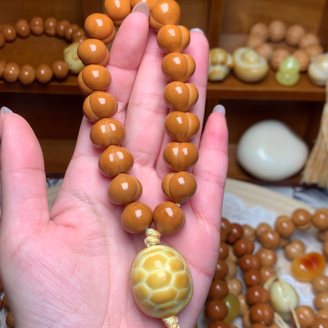 把件猴头核桃14玻璃底屁桃手持富甲